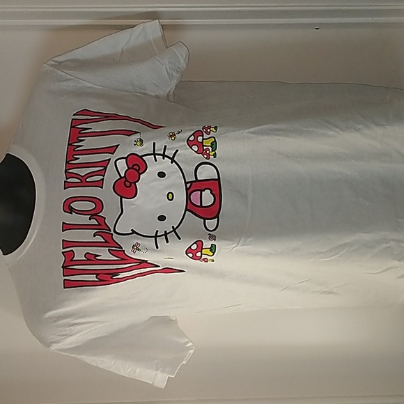 Hello Kitty Shirt - Picture 1 of 3